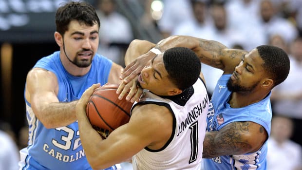 unc-lousiville-luke-maye.jpg
